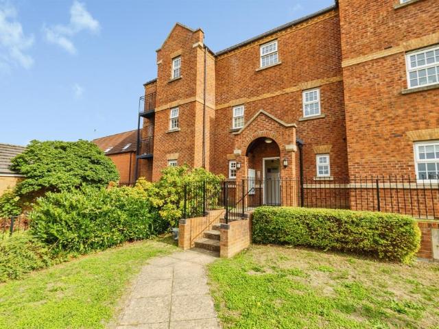 Flat for sale in Ermine West, Lincoln