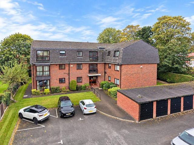 Flat for sale in Overchurch Hill, Upton