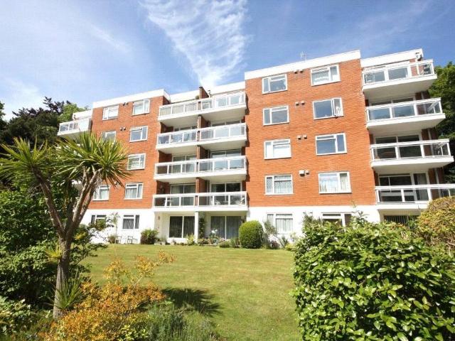 Flat for sale in Bournemouth