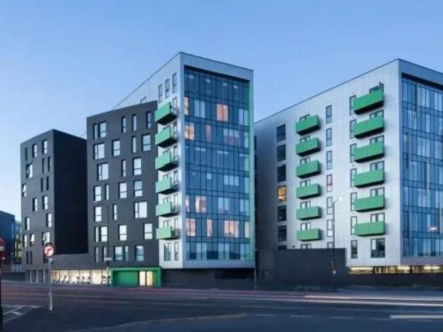 Flat for sale in Blackfriars, Salford