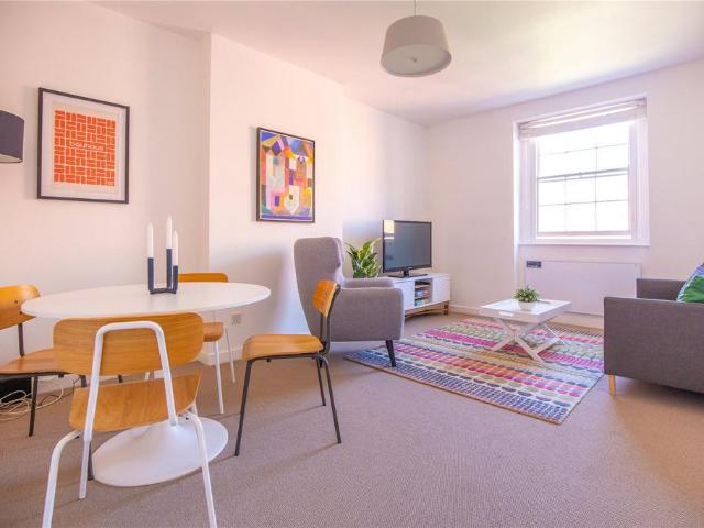 Flat for sale in Stokes Croft, Feckenham