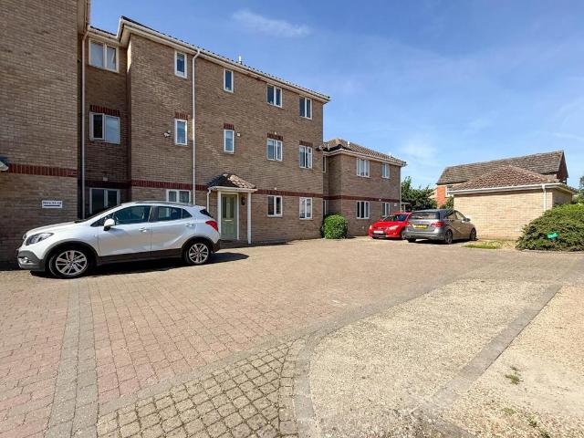 Flat for sale in Chesterton, Arbury