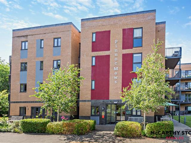 Flat for sale in Pilton, Watergate