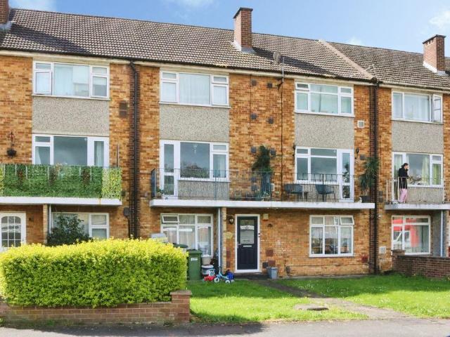 Flat for sale in Colnbrook with Poyle, Slough