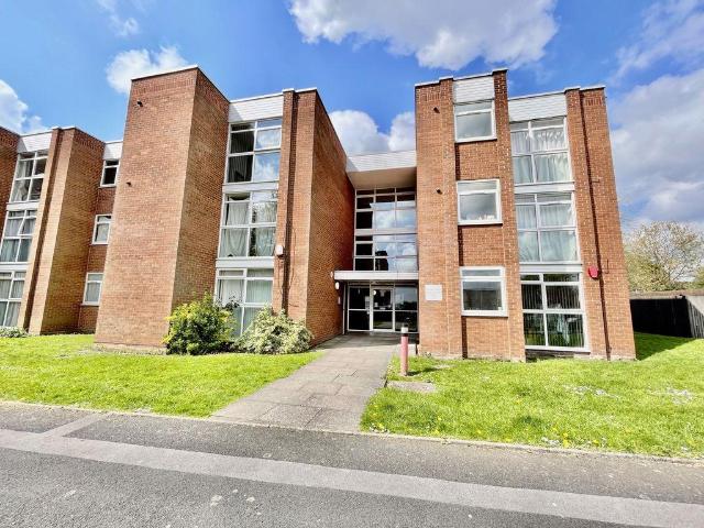 Flat for sale in Sutton Coldfield, West Midlands
