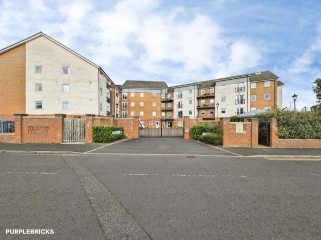 Flat for sale in Mount Pleasant, Gateshead