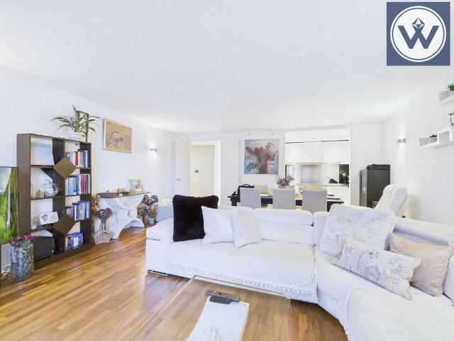 Flat for sale in Greenwich Peninsula, Greater London