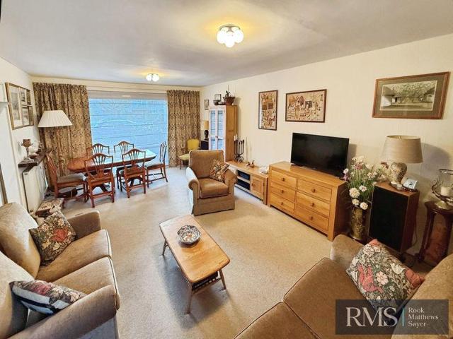 Flat for sale in Cowgate, Kenton