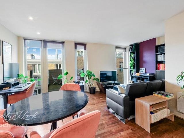 Flat for sale in Bermondsey, Greater London