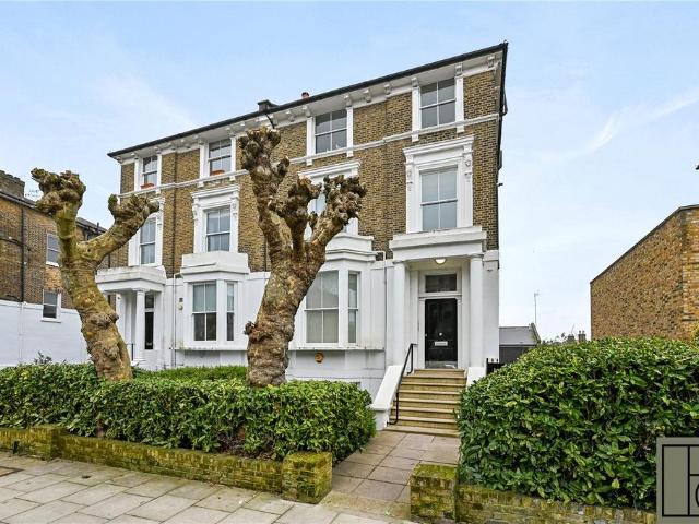 Flat for sale in Gospel Oak, Greater London