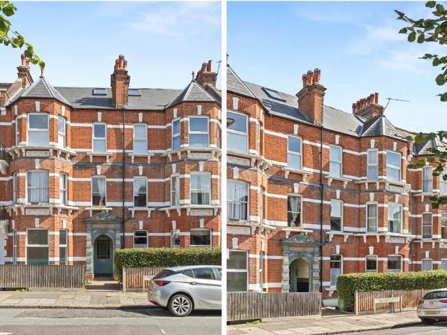 Flat for sale in Greater London