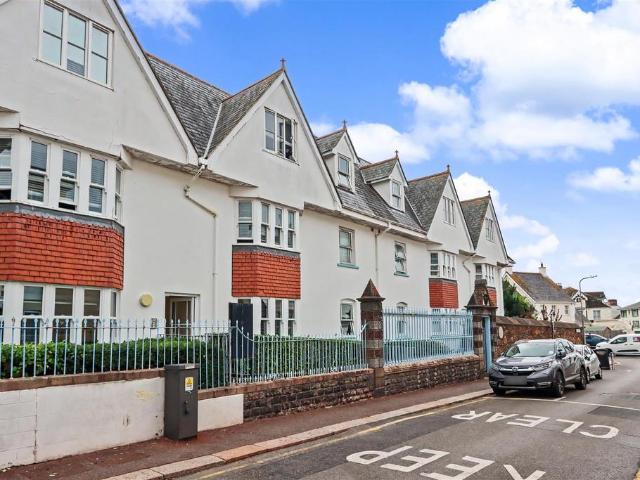 Flat for sale in St Helier, Greater London