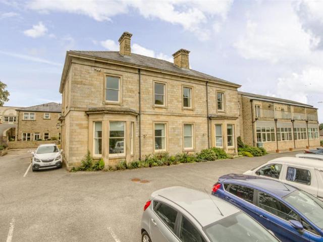 Flat for sale in Burnside, Skipton