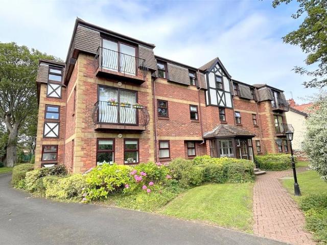 Flat for sale in Whitley Bay, North Tyneside