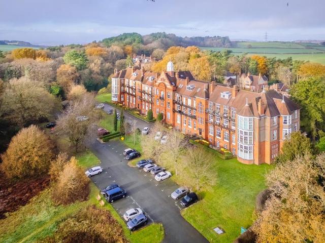 Flat for sale in Manley, Cheshire
