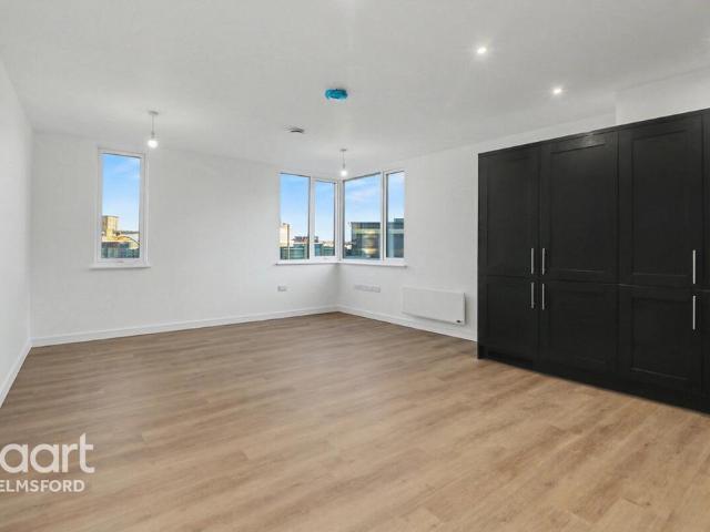 Flat for sale in Moulsham, Chelmsford