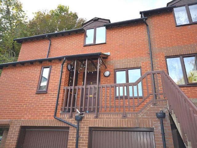 Flat for sale in Amersham
