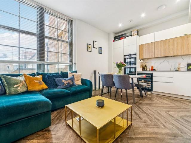 Flat for sale in Springfield Village, Greater London