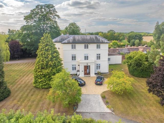 Flat for sale in Alderminster, Warwickshire
