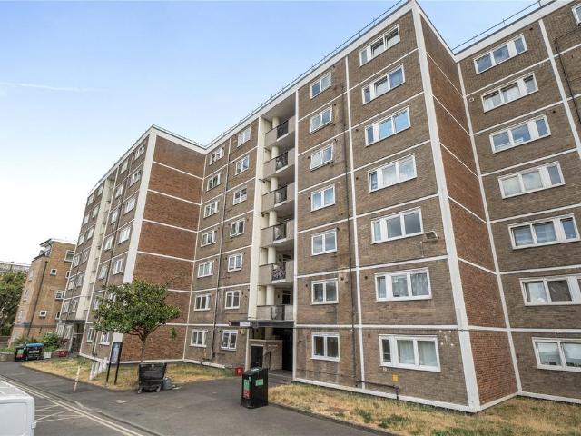 Flat for sale in Old Kent Road, Greater London