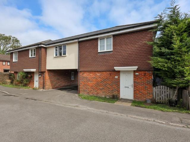Flat for sale in World's End, Perryfields