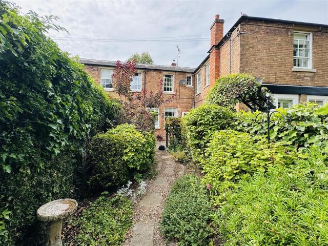 Flat for sale in Alverton, East Midlands