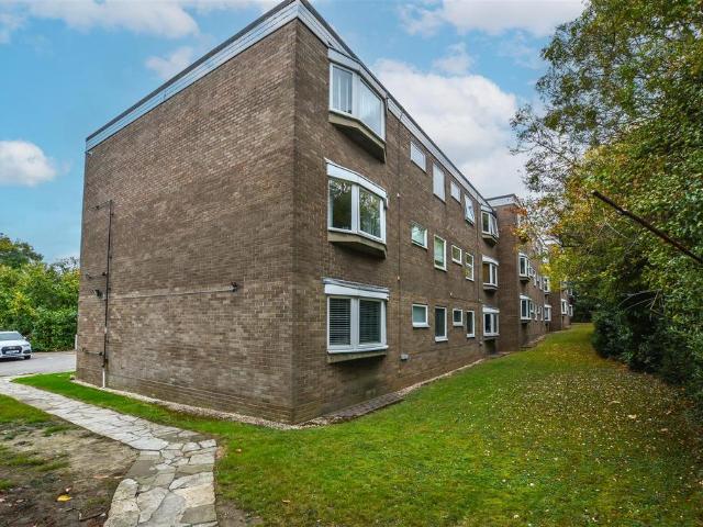 Flat for sale in Brook Street, Navestock Side