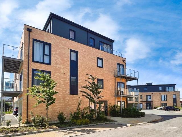 Flat for sale in Bridgefield, Kent