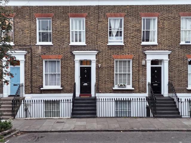 Flat for sale in Dover Court Estate, Greater London