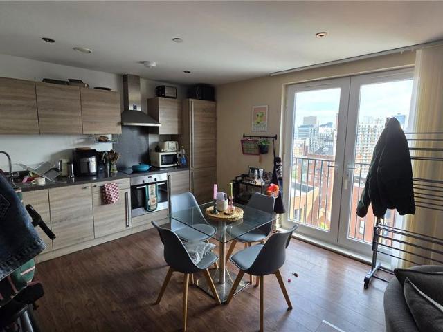 Flat for sale in City Centre, Salford