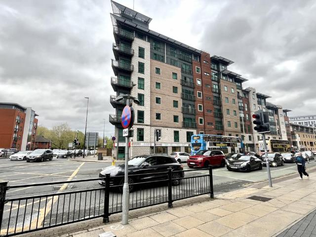 Flat for sale in City Centre, Salford