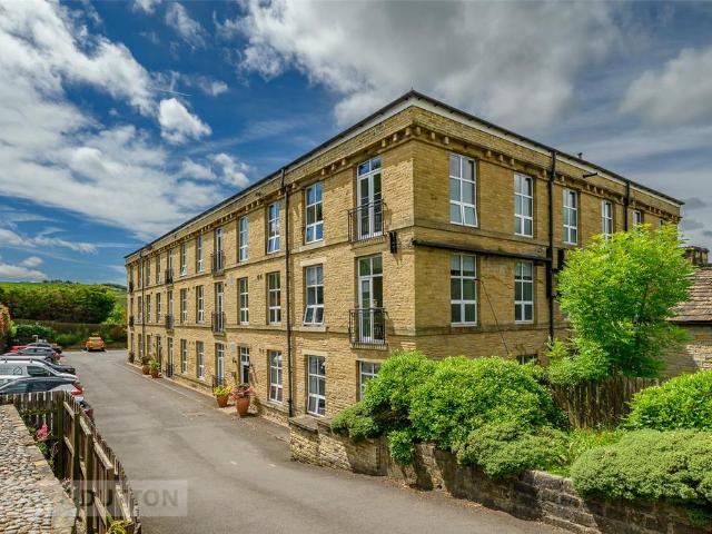 Flat for sale in Willowfield, Sowerby Bridge
