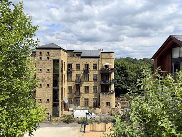 Flat for sale in Stainland & District, West Yorkshire