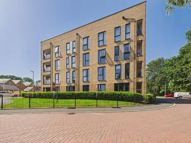 Flat for sale in Locking Parklands, Locking