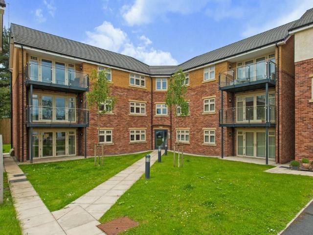 Flat for sale in Higher Bartle, Lancashire
