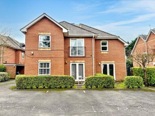 Flat for sale in Talbot Village, Bournemouth