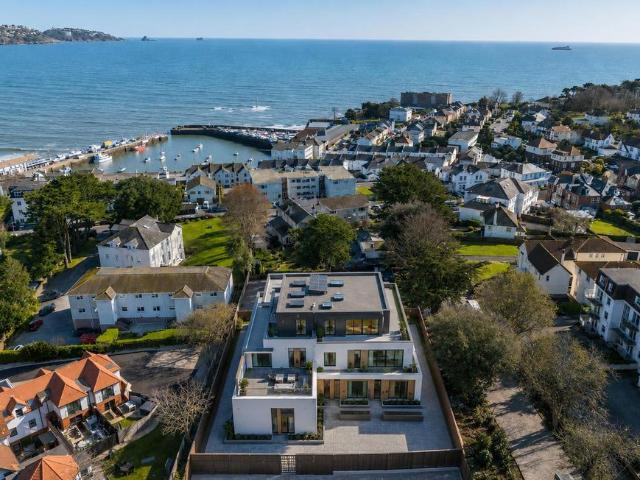 Flat for sale in Livermead