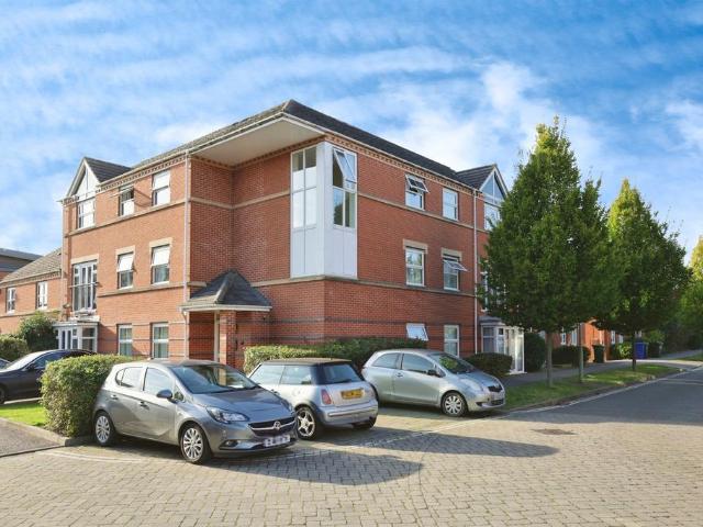 Flat for sale in Grimsbury, Cherwell