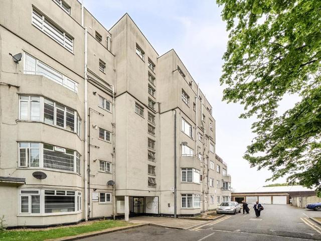 Flat for sale in London Borough of Ealing, Isle Of Man
