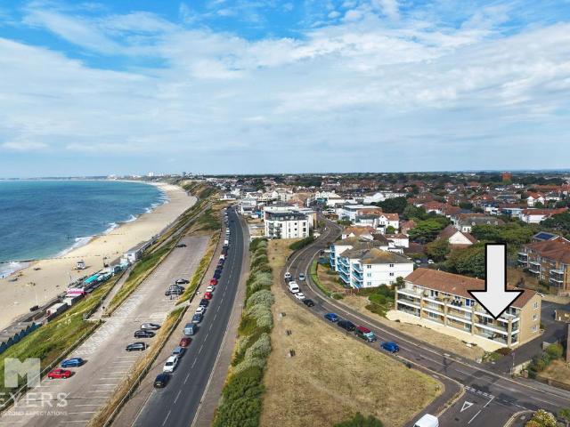 Flat for sale in Wick, Bournemouth