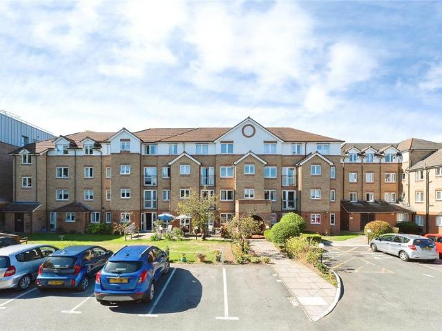 Flat for sale in London Borough of Sutton, Greater London