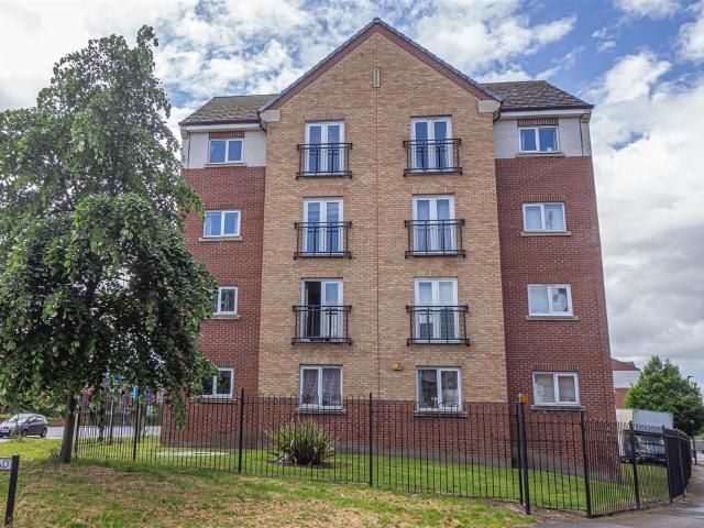 Flat for sale in New Normanton, East Midlands