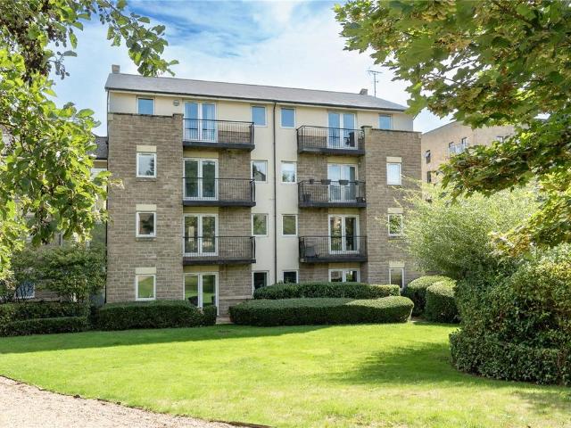 Flat for sale in Horsforth Woodside, Leeds