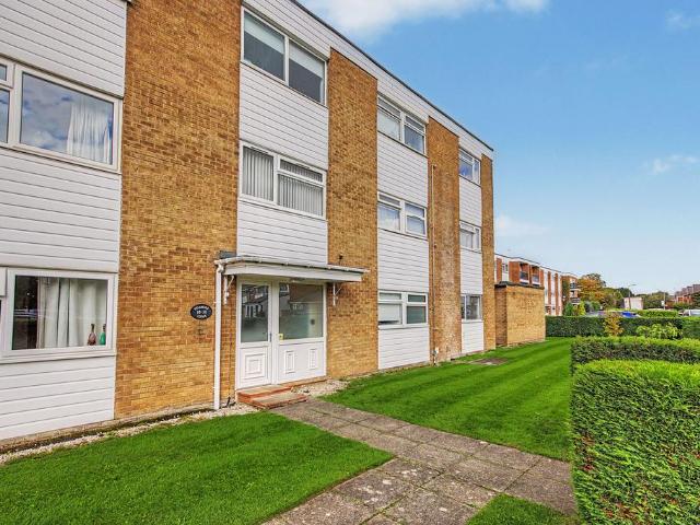 Flat for sale in Pownall Green, Bramhall
