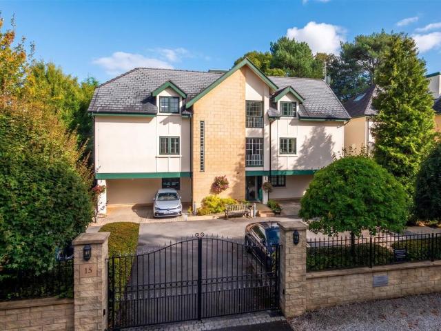 Flat for sale in Altrincham, Trafford