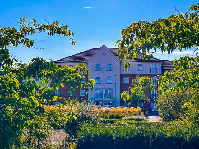 Flat for sale in Glebe Park, Brayford