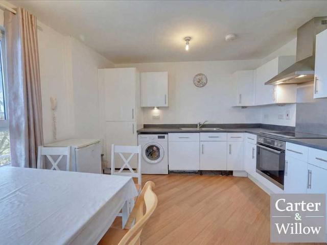 Flat for sale in Becontree, Greater London