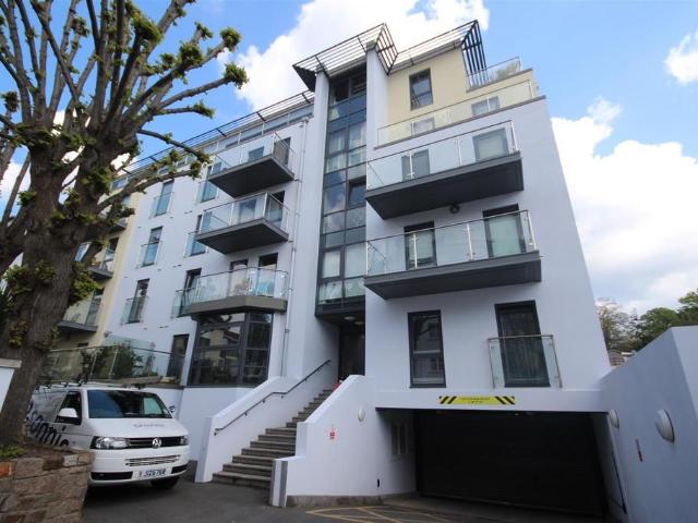 Flat for sale in St Helier, Isle Of Man