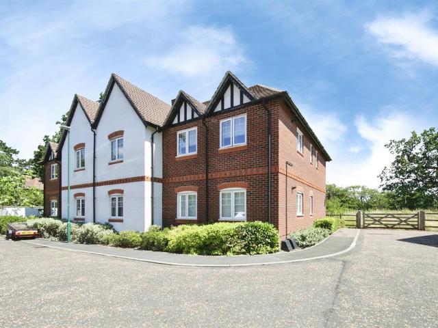 Flat for sale in Balsall, West Midlands
