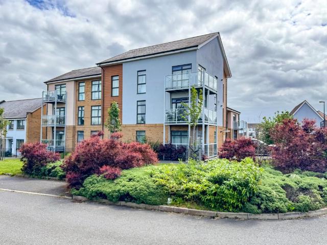 Flat for sale in Patchway, South Gloucestershire